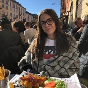 Meet your Posher, Lisa